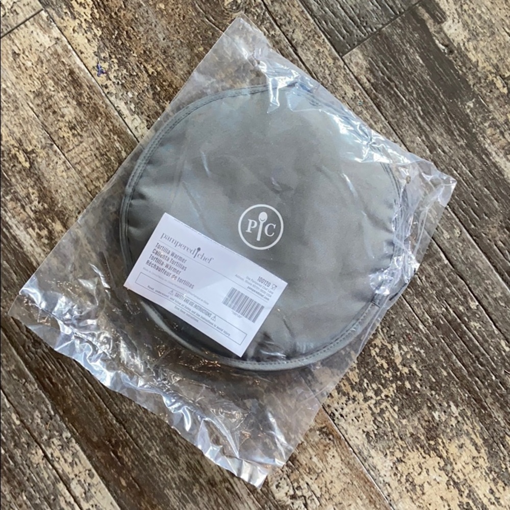 🌻3/$25 Pampered Chef Tortilla Warmer, NWT